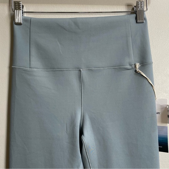 Vuori Fern Evolve Leggings Size XS - Picture 5 of 11